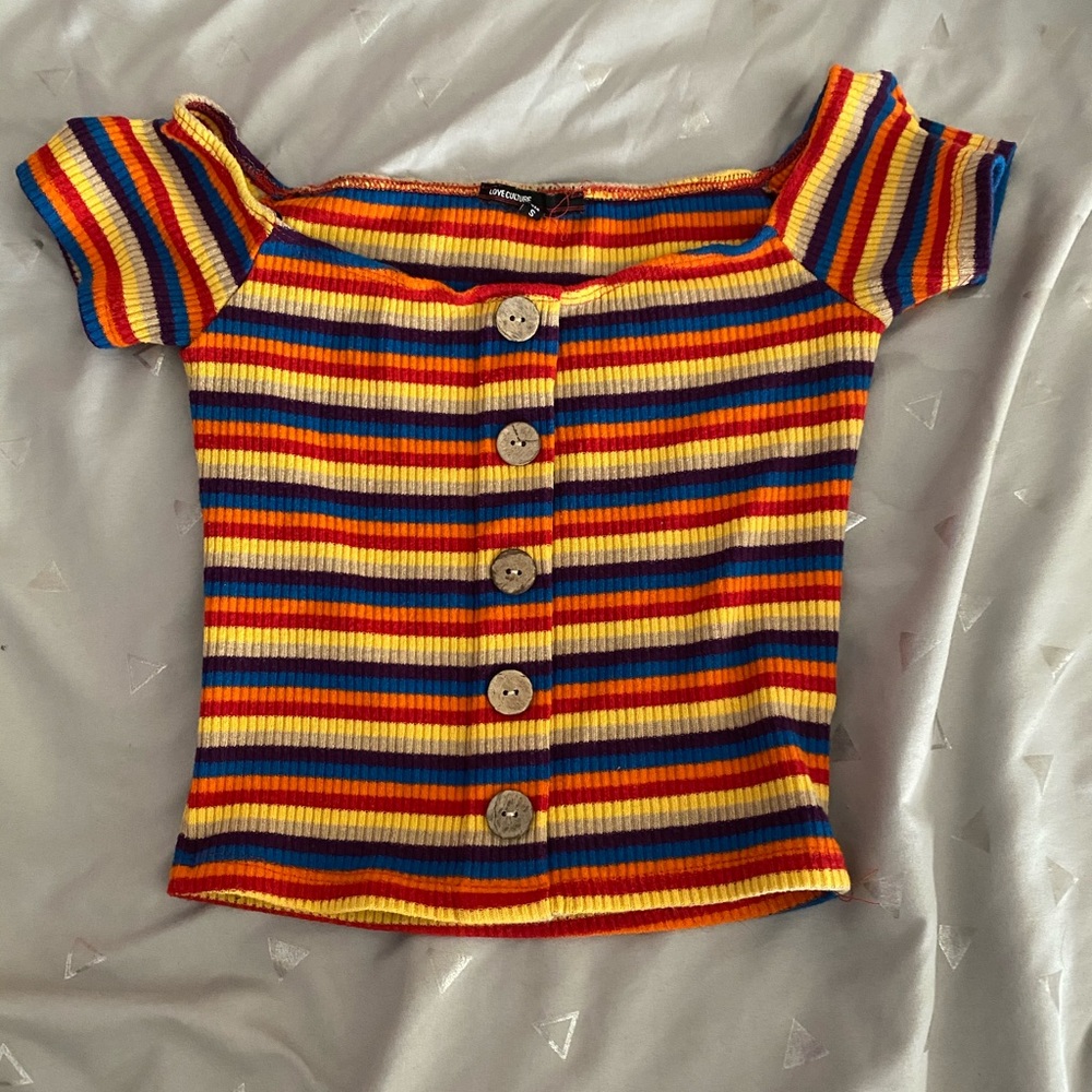 Love culture crop top